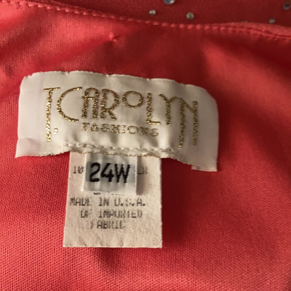 T Carolyn peach formal dress. - Picture 5 of 5
